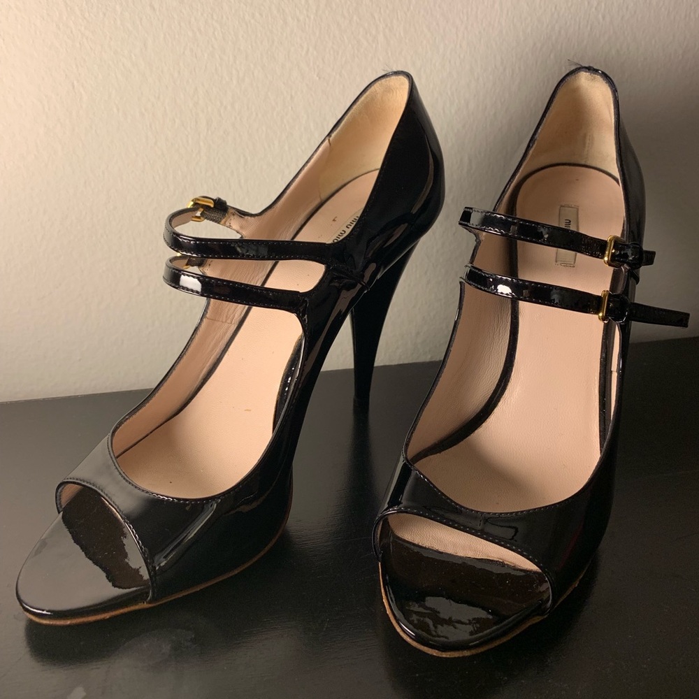 Patent leather Mary Jane Miu Miu pumps (size 39.5)
